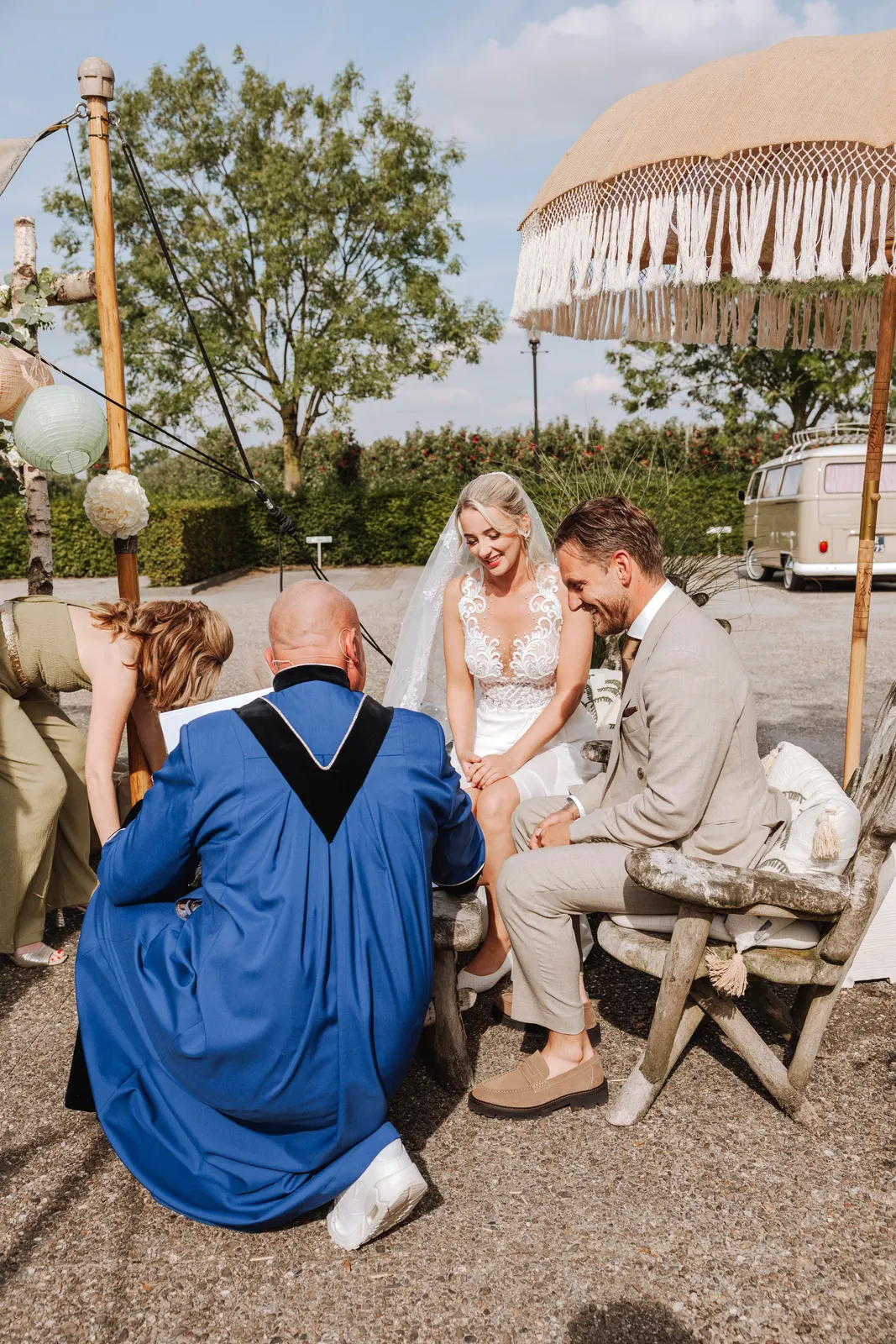 Bruidspaar tijdens de trouwceremonie